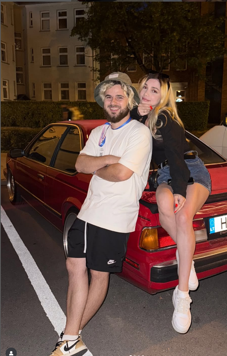 Zbir și iubita și-au deschis business împreună. (SURSA: INSTAGRAM.COM)