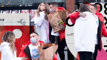 Avem primele imagini cu Otniela Sandu și noul iubit. Și-au dat jos măștile și s-au sărutat, romantic, în parcare