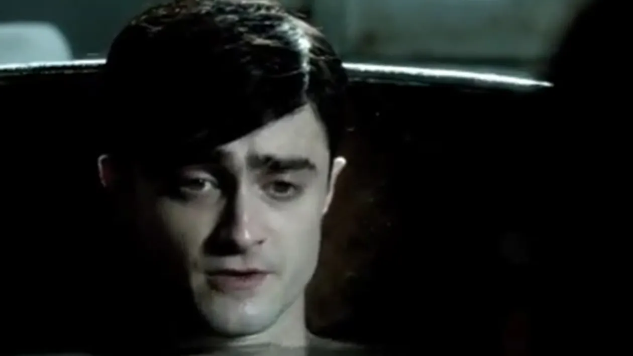 Fierbinte! Fostul Harry Potter, gol, în cadă, alături de un alt bărbat extrem de sexy! N-ai vrea să te bagi şi tu?