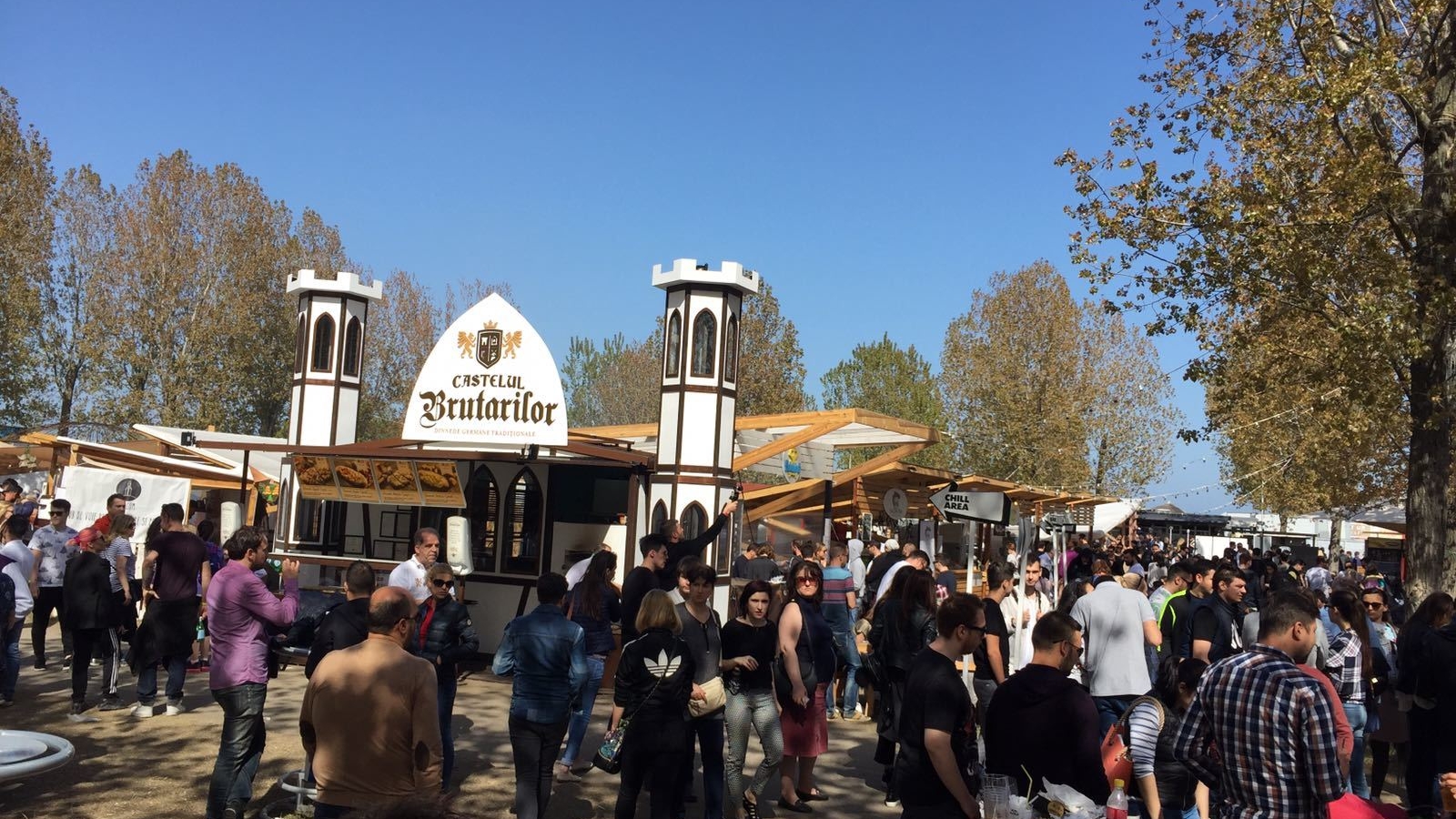 Ultima zi de distracţie pe litoral. Ce se întâmplă acum în Mamaia