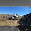 Accident grav în Iași! Un camion s-a răsturnat peste un autoturism. O persoană a murit