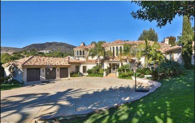 Vila Monicăi Gabor din Malibu, de 7 milioane de dolari, este în pericol să ia foc