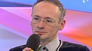 Mihai Albu: "La inceput am facut design pentru corpuri de iluminat! Primul pantof l-am creat in 1983"