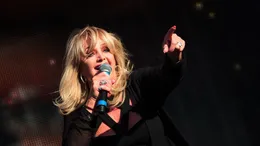 Bonnie Tyler, în stare gravă după ce ar fi suferit un stop cardiac. Cântăreața a fost resuscitată