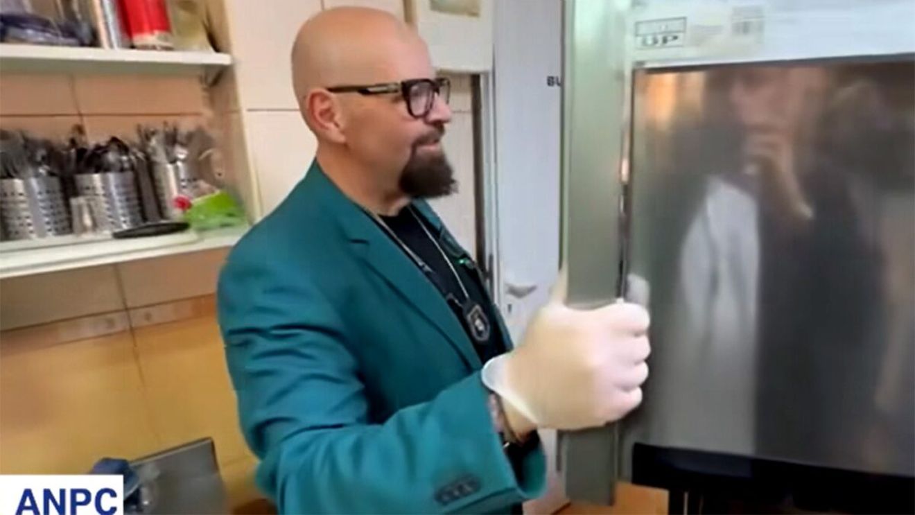 ANPC a închis un cunoscut restaurant din București! Ți se face rău! Ce au găsit aici: condiții mizere, gândaci și..