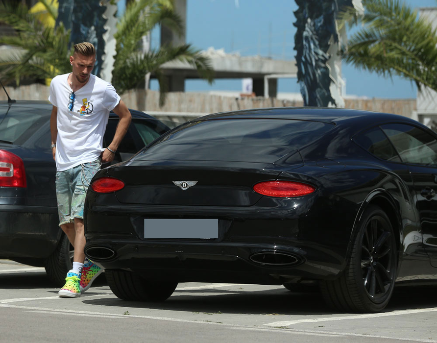 Ionuț Andrei Radu a apărut la Mamaia cu un Bentley de 250.000 €!