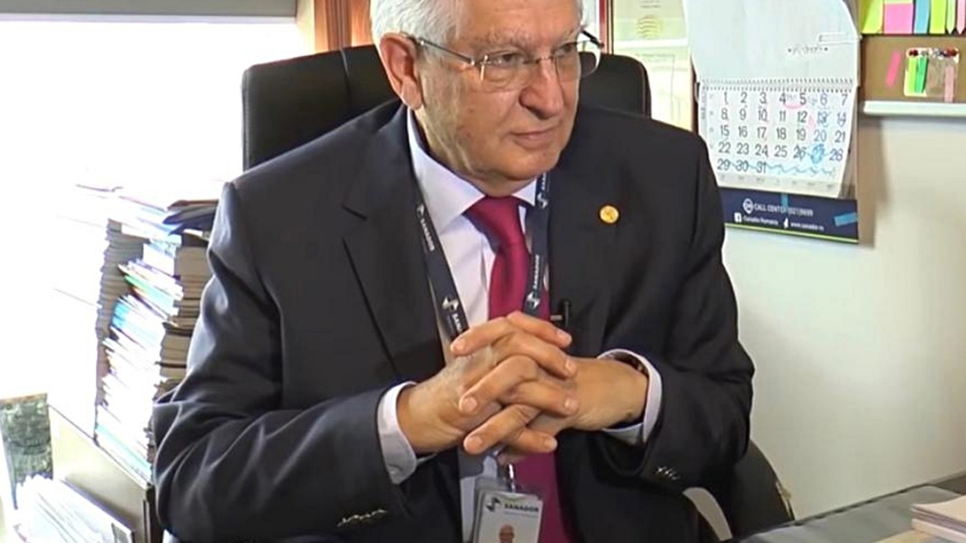 Scrisul de mână, exercițiul uitat al creierului: avertismentul profesorului Vlad Ciurea