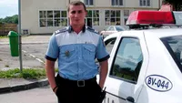 Şoferul unui autobuz care transporta 30 de persoane la Braşov, filmat cand făcea asta. Poliţistul MARIAN GODINĂ a publicat imaginile