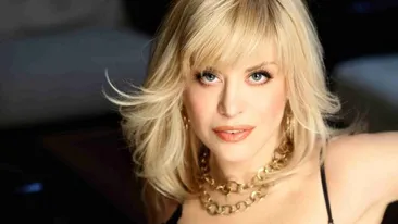 HOT HOT HOT! Loredana Groza mai sexy ca niciodata! Vezi cat de bine arata solista, la 44 de ani!