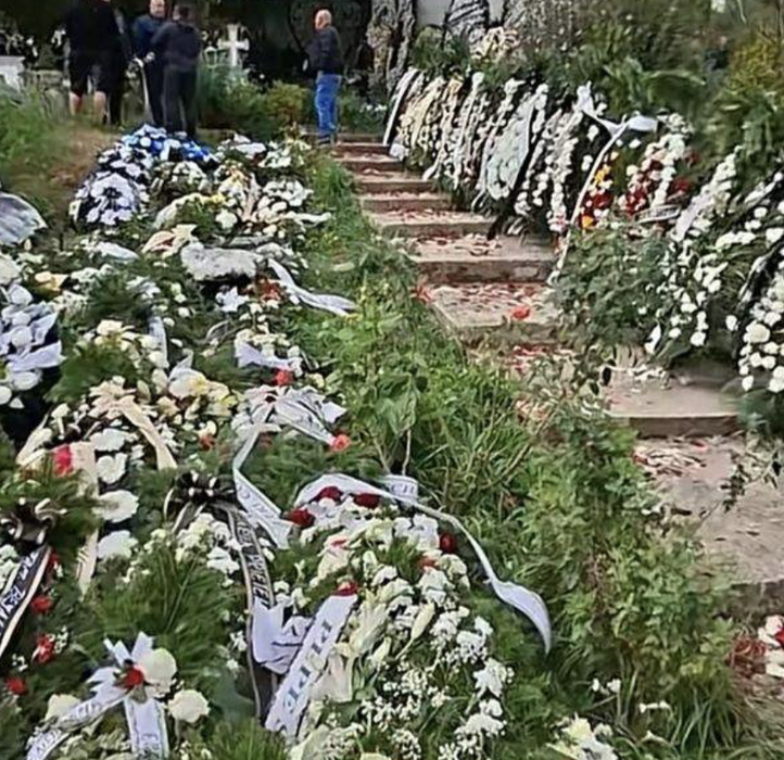 Viorel Oarză a fost înmormântat