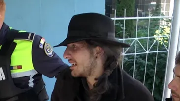 Ce au decis magistrații în cazul elvețianului de 19 ani, care se crede rudă cu Dracula. Și-a primit sentința după ce a făcut haos pe șoselele din Sibiu!