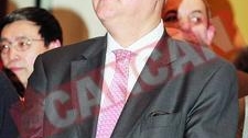 Nastase, avertisment discret via DNA
