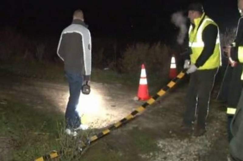 În urma verificărilor, anchetatorii au stabilit că persoana decedată era un taximetrist din Lugoj, ucis de doi adolescenți