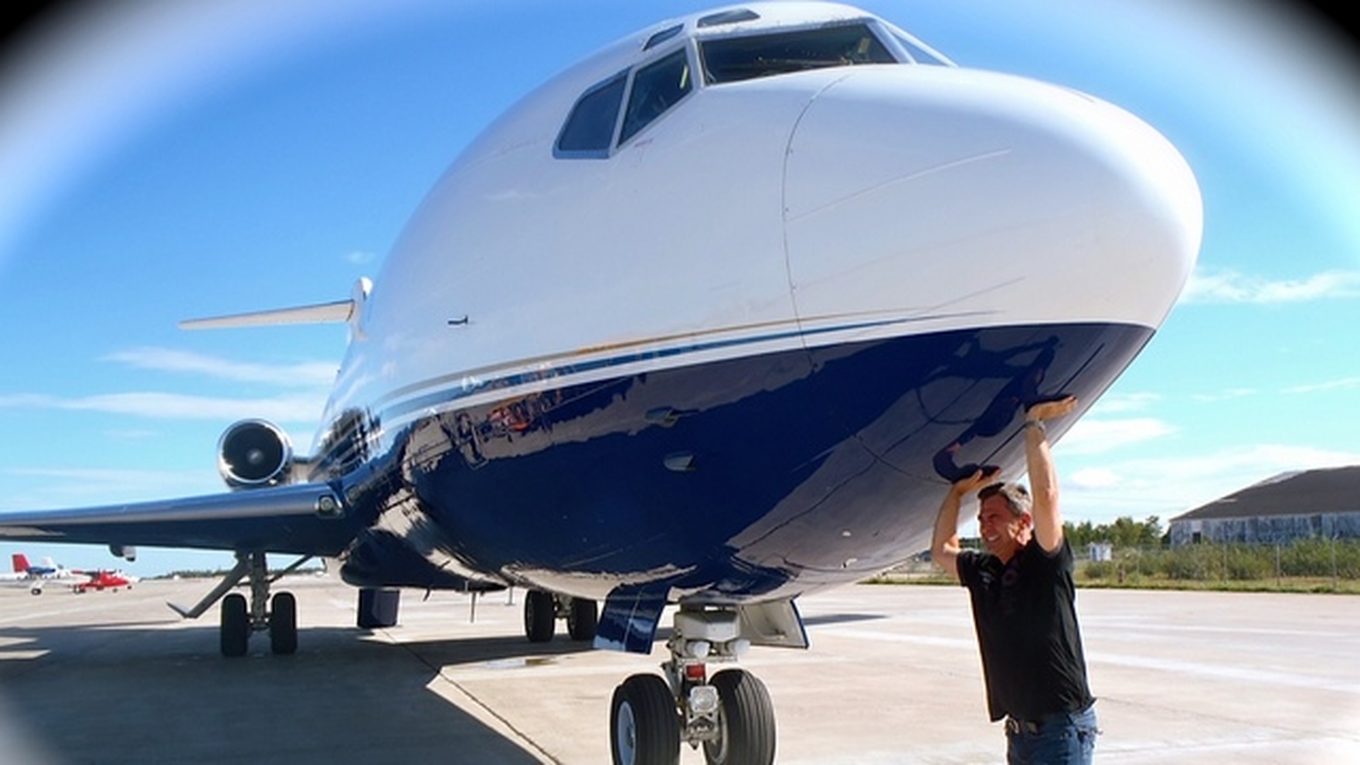 Medicii romani din strainante, tratati regeste! Vezi cu ce avion pleaca in misiunile umanitare dr Marmureanu, de la Hollywood!