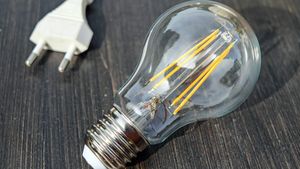 Aparatul din casă care consumă cât 400 de becuri. Consumă într-un minut cât alte aparate în 12 ore!