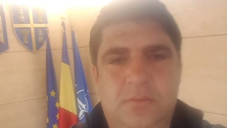 Un preot dăruiește o mie de măști de protecție enoriașilor, în plină pandemie de Covid-19