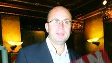 Cozmin Gusa da bani pentru Zilele pensionarului