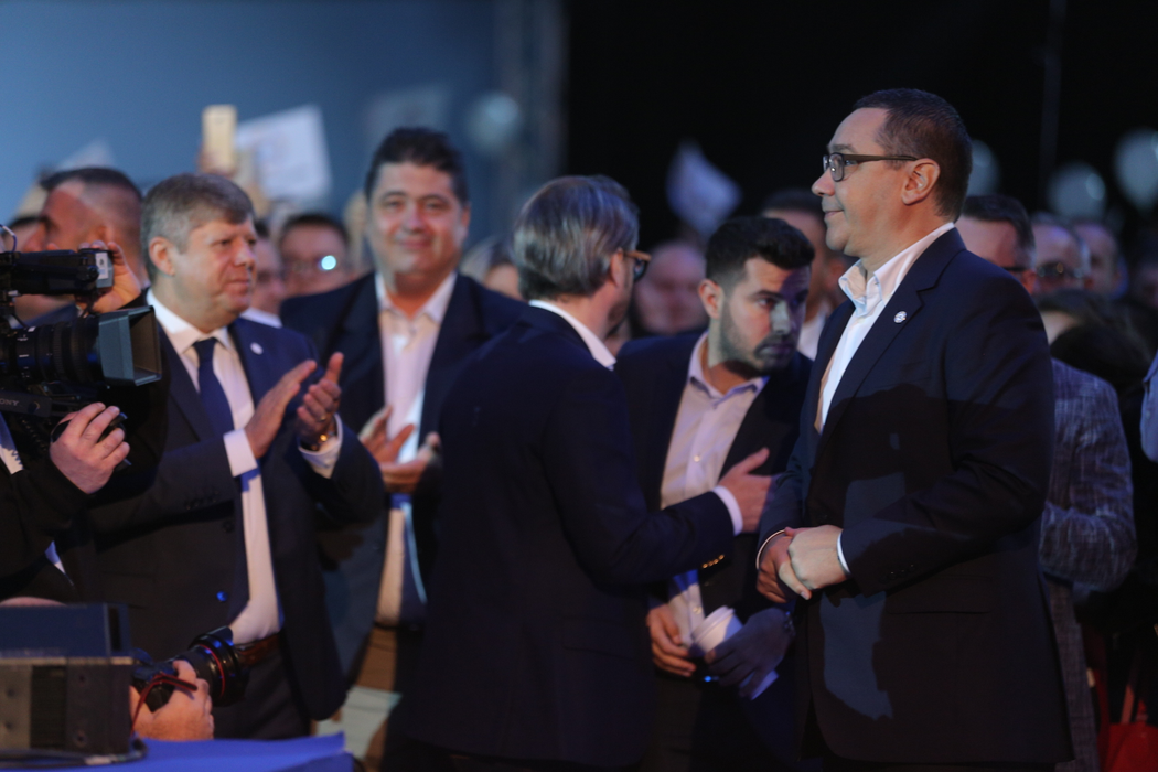 Dorian Popa a făcut senzație la lansarea candidaților Pro România