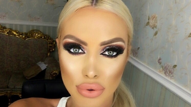 LOREDANA CHIVU a reacţionat după ce Anca de la Strehaia a publicat imaginea cu Denisa în sicriu. E foc şi pară!