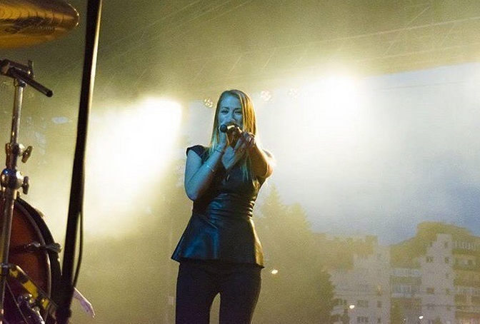 Roxana Nemeş a topit kilogramele în plus după despărţirea de Călin  Hagima