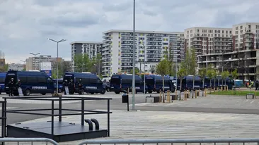 Alertă în Capitală! 900 de jandarmi mobilizați pentru debry-ul din Liga 2, Steaua – Dinamo. Ultrașii s-au luat, deja, la bătaie | GALERIE FOTO
