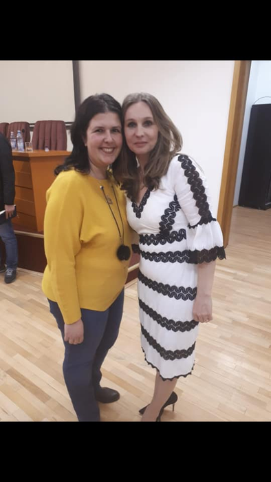 Îți mai aduci aminte de Simona Amânar, gimnasta care făcea furori în anii ’90? Abia o recunoști acum