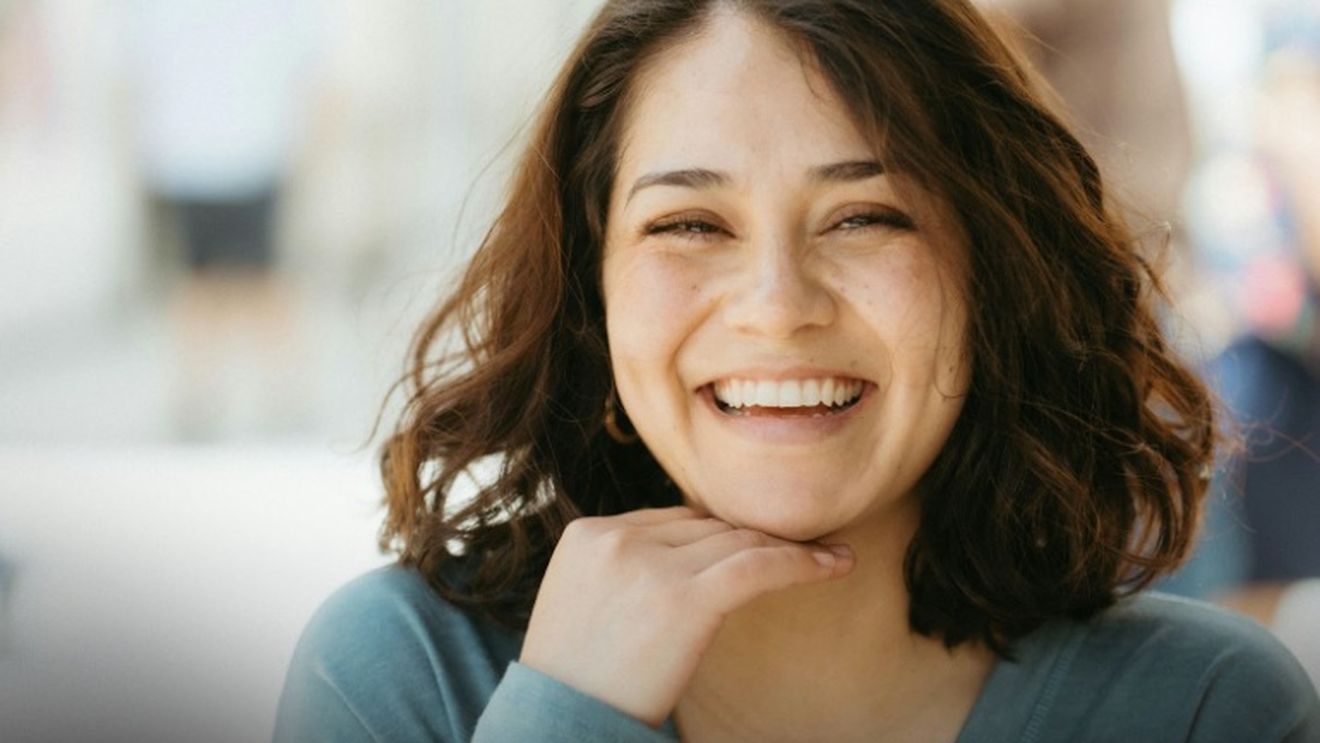 (P) 7 Moduri În Care Zâmbetul Îți Schimbă Corpul: Nutriție, Oase, Psihologie și Performanță”