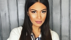 Betty a scăpat de colăcei! Fiica lui Florin Salam a ajuns la talie de viespe