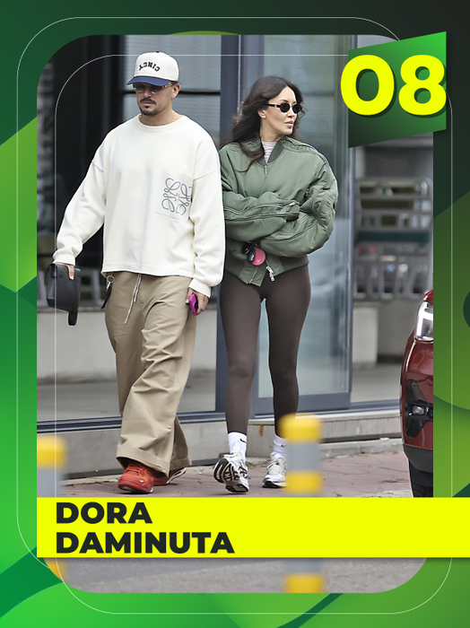 TOP 15 vedete care au renunțat la lucrurile scumpe pentru un accesoriu de câțiva lei. Memelușa, Delia și Ruxandra Luca au lansat noul trend al verii
