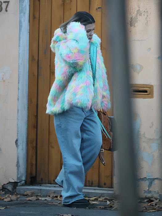 Gina Pistol se pregătește de sărbători (Foto: CANCAN.RO)