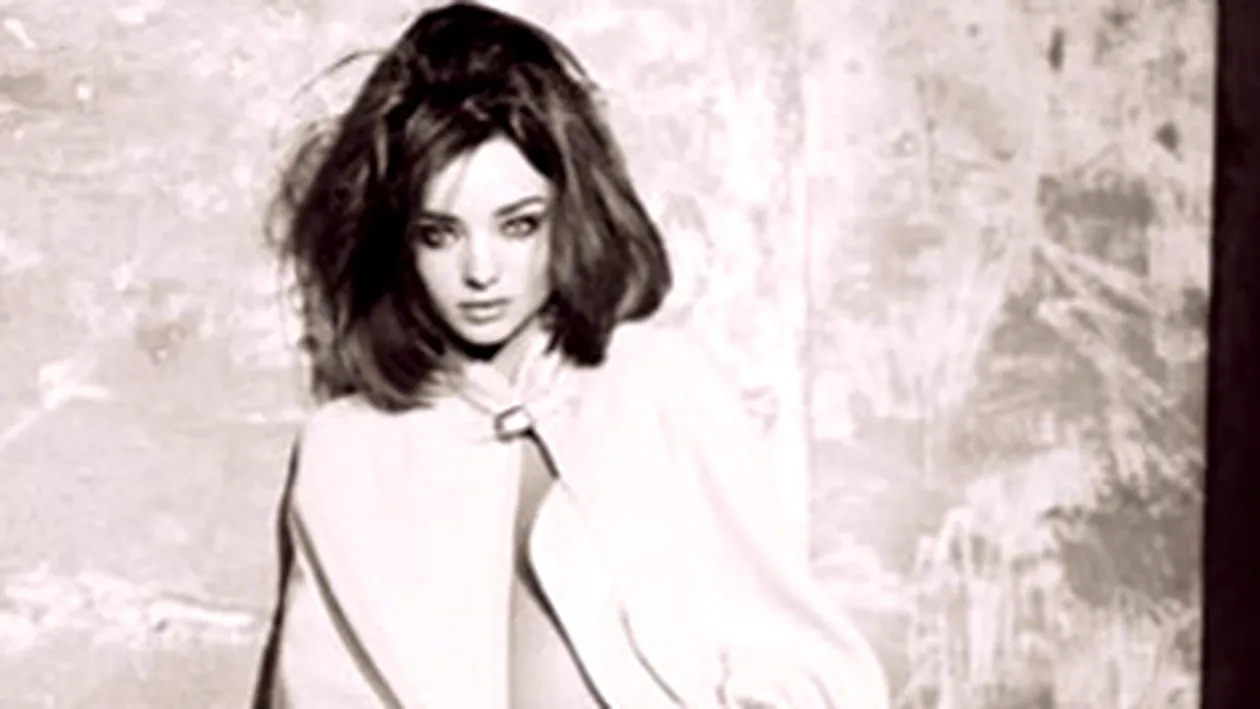 Miranda Kerr a pozat in Elle si a vorbit despre imperfectiunile unei femei perfecte