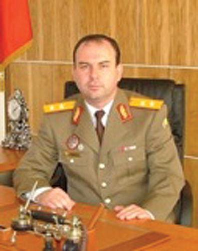 Generalul Gheroghe Zisu, cel care a dorit și el o favoare. Pentru fiul său. Iosif Urs s-a conformat
