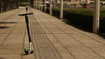 Se schimbă legea pentru românii cu trotinete electrice. Cu ce amenzi se pot alege