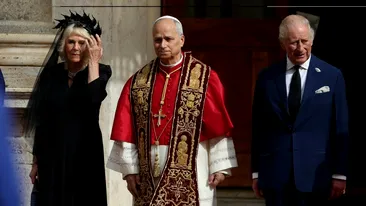 Motivul REAL pentru care Regina Camilla s-a îmbrăcat în negru la întâlnirea cu Papa Leon al XIV-lea