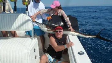 Milionarul de pe Titanic l-a pus pe Mos in dificultate! L-a cerut pe Putin in marime naturala si l-a primit tocmai in Costa Rica