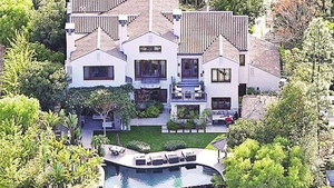Speriata de un intrus, Kim Kardashian s-a hotarat! S-a mutat cu chirie