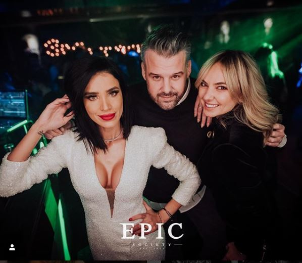 Roxana Ionescu și Tinu Vidaicu s-au căsătorit în secret! Ce ținute au îmbrăcat și unde a avut loc cununia civilă