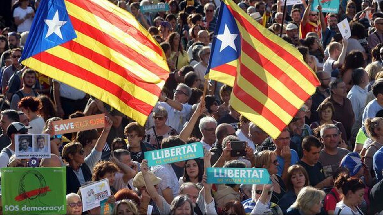 Protest de proporţii la Barcelona! Peste jumătate de milion de oameni au ieşit în stradă
