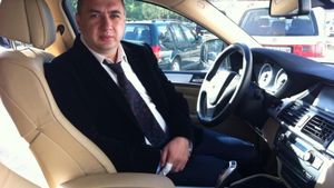 Totul a fost filmat! Dialog halucinant la 2 noaptea! Leo de la Strehaia, urmărit ca-n filme de poliţişti: ”De ce mă împuşti?!” 