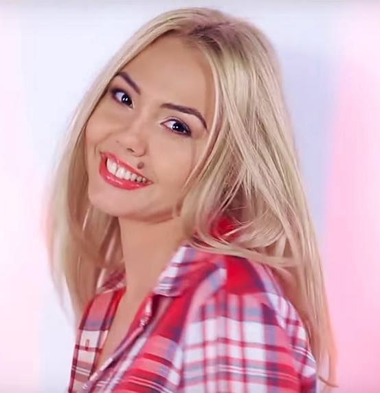 Denisa Manelista, operată din nou! Ce intervenţie chirugicală a suferit artista