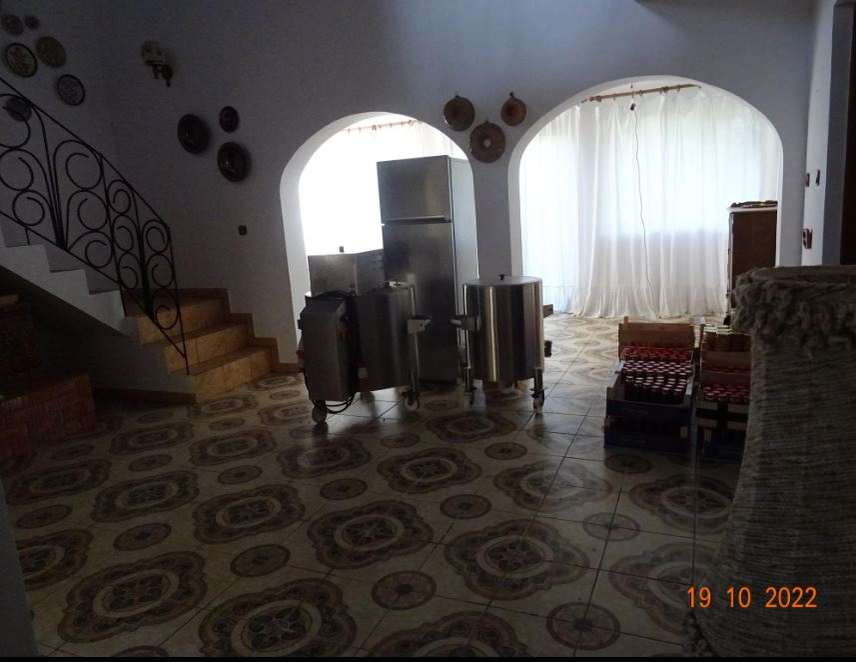 Cum arată casa de 190 mp și teren de peste 1000mp, scoasă de ANAF la licitație. Locuința e în Călărași