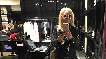 Imagini incendiare! Vica Blochina, pozata goala in pat! Pozele au fost facute publice