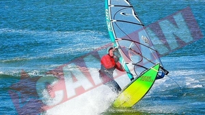 Au trecut granita cu parapanta si windsurful