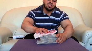 S-a declanşat războiul! Ţăranul cu Maserati l-a umilit pe LEO de la Strehaia:''Să îţi faci mărire de...''