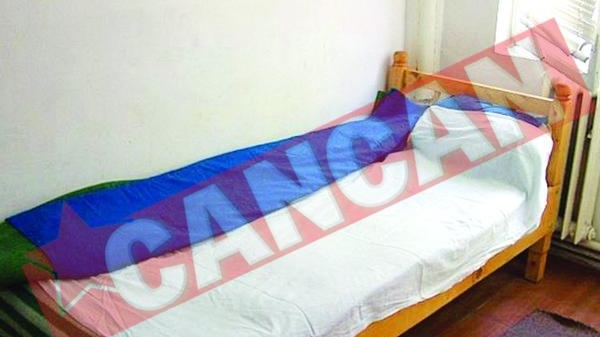 Detinutii se bat pe camera nuptiala