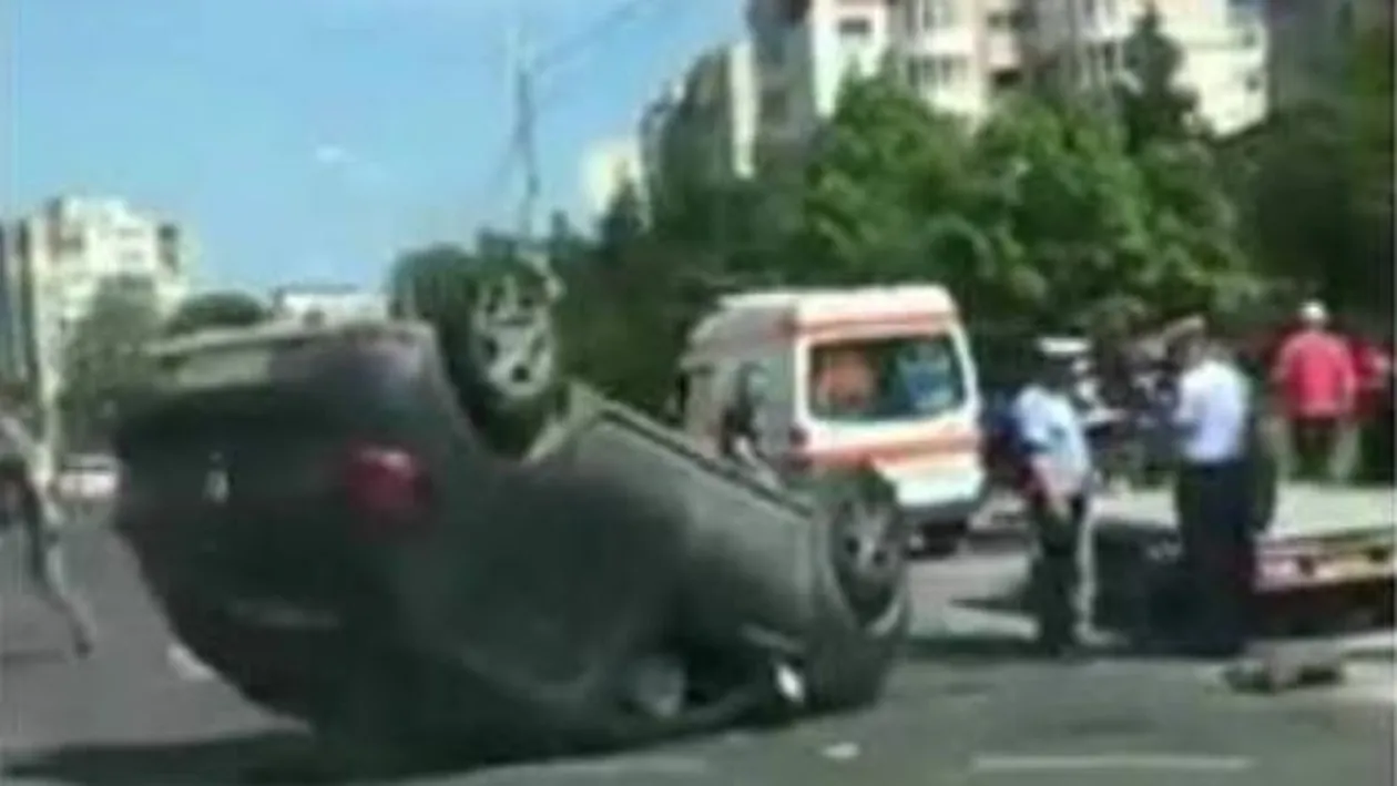 O femeie a stabilit recordul de alcoolemie la volan! S-a răsturnat în sensul giratoriu, apoi…