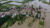 Imaginile dezastrului de la Băbeni, Vâlcea. Aproximativ 150 de oameni au fost evacuați în urma inundațiilor