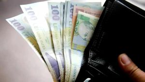 Pensionarii trebuie să verifice talonul de pensie. Semnul care arată dacă pot primi ajutorul de 1.000 de lei