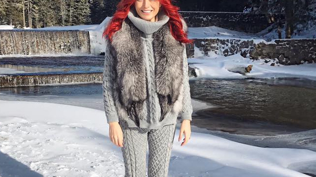 ELENA GHEORGHE, aşa cum n-ai mai văzut-o vreodată până acum! A fost alături de o prietenă şi…