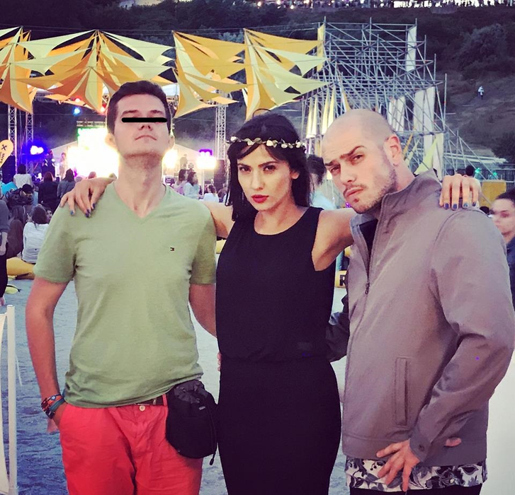 BRomania, alături de Alexandra Bădoi și un amic la Neversea